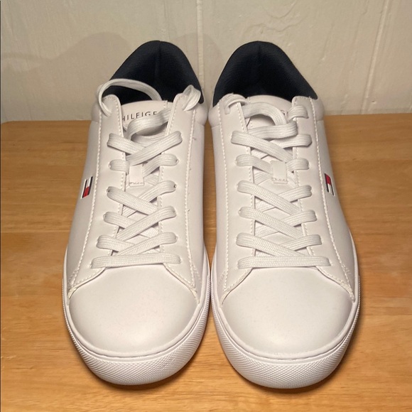 Tommy Hilfiger White Sneakers Minimalist Design - Picture 5 of 8